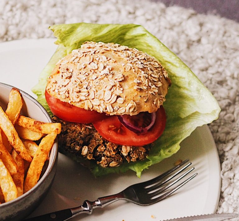 Veganer Kichererbsen-Pilz-Burger - #madebyluderchris.de