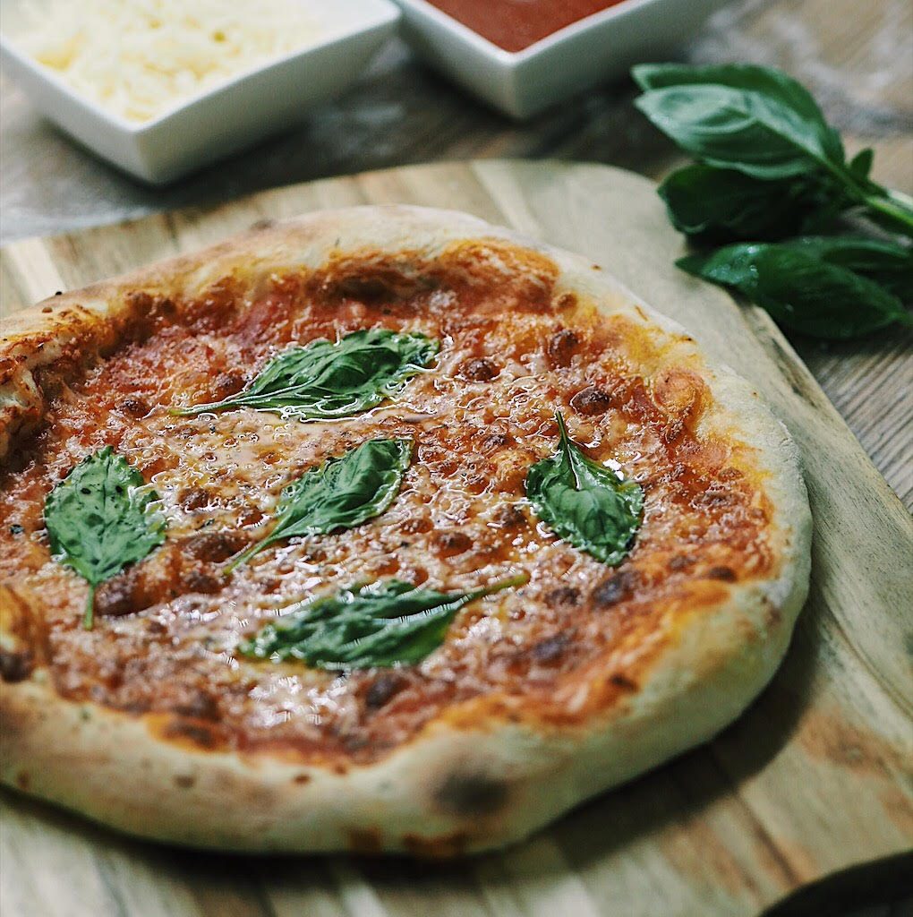 Perfekte italienische Pizza Margherita - #madebyluderchris.de